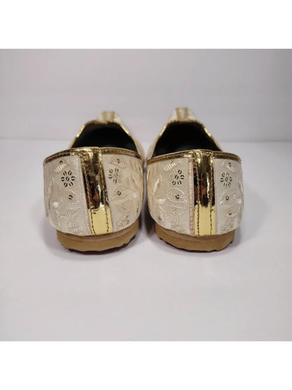 Traditional Ethnic Cream Mojari Shoes  Size 12 Gold Embroidery Split Toe Design